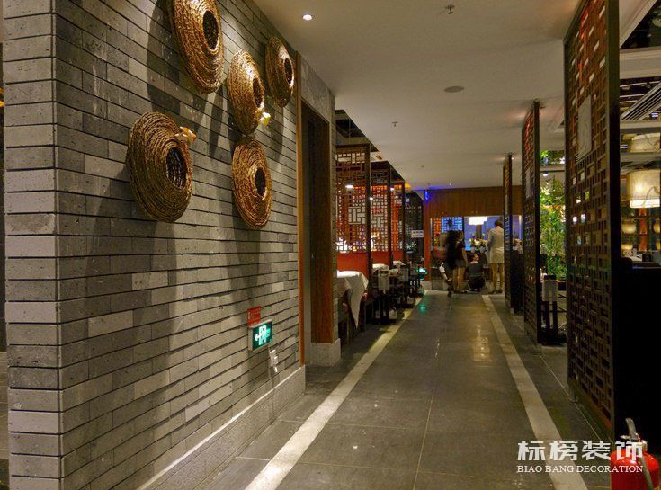深圳火鍋店裝修如何才能既能體現門店的經營理念和店內氛